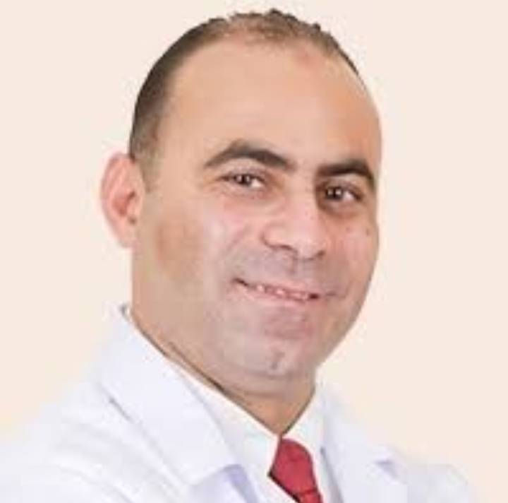 افضل دكتور في مستشفى المغربي للعيون بالرياض غرناطة